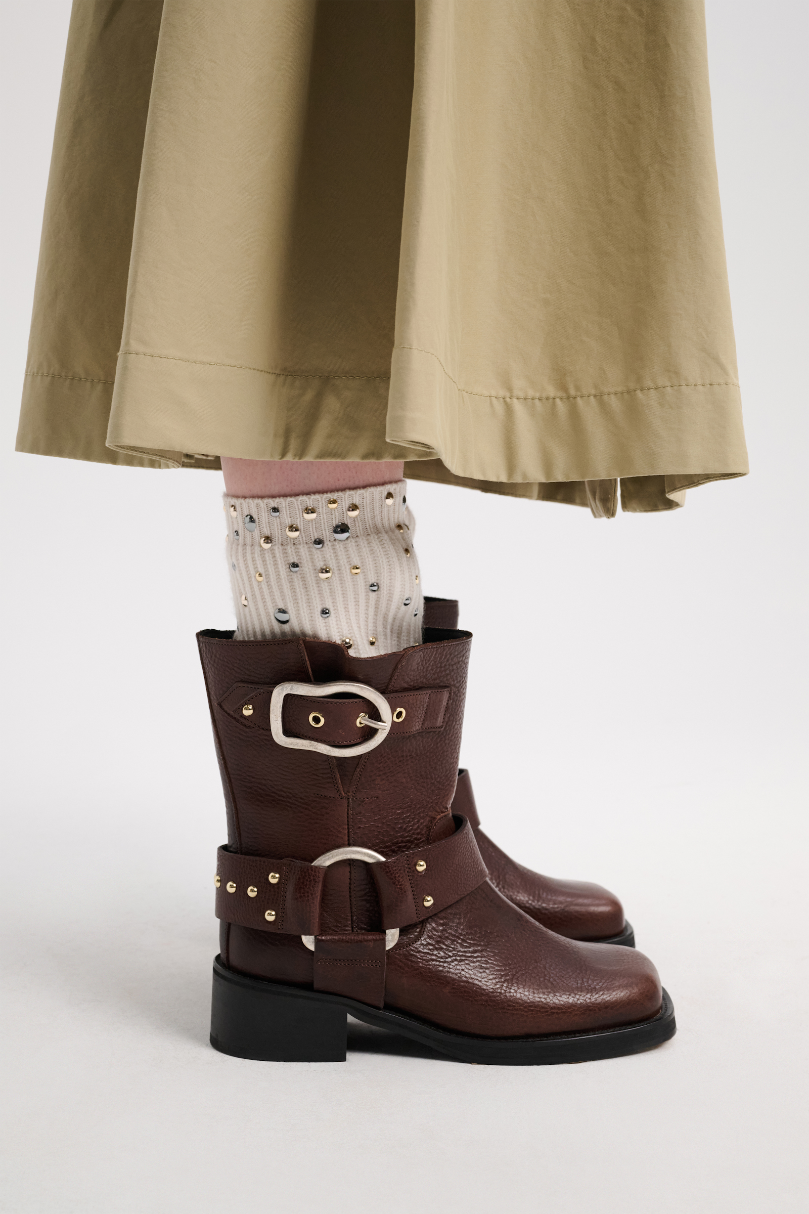 Dorothee Schumacher Stud-embellished cashmere leg warmers cozy white