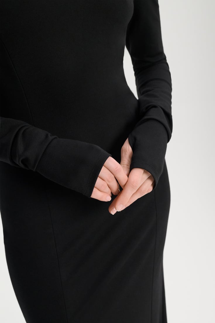 Dorothee Schumacher Off-Shoulder Kleid aus leichtem Punto Milano pure black