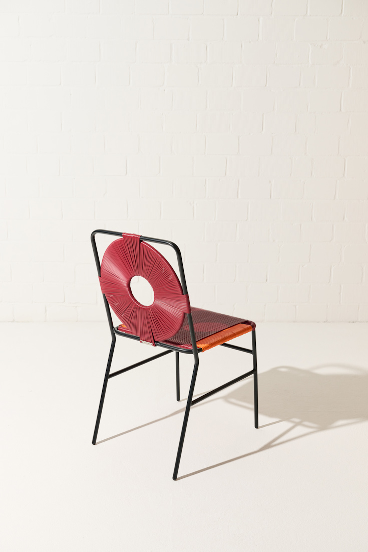 Dorothee Schumacher Set consisting of four handwoven chairs mix rojo vino/orange