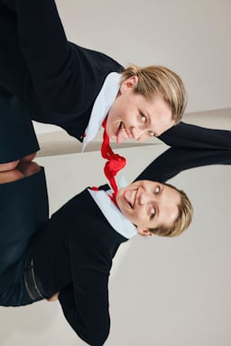 Dorothee Schumacher Cardigan with contrast collar pure black