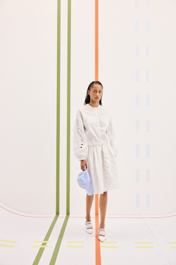 Dorothee Schumacher Bluse mit Broderie-Anglais-Stickerei aus Baumwolle pure white