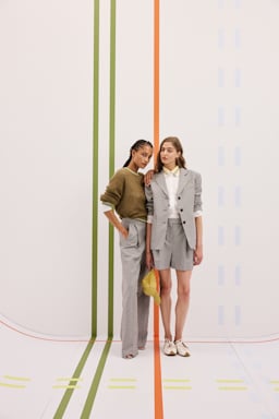 Dorothee Schumacher Karierte Shorts aus technischem Leinen white & walnut