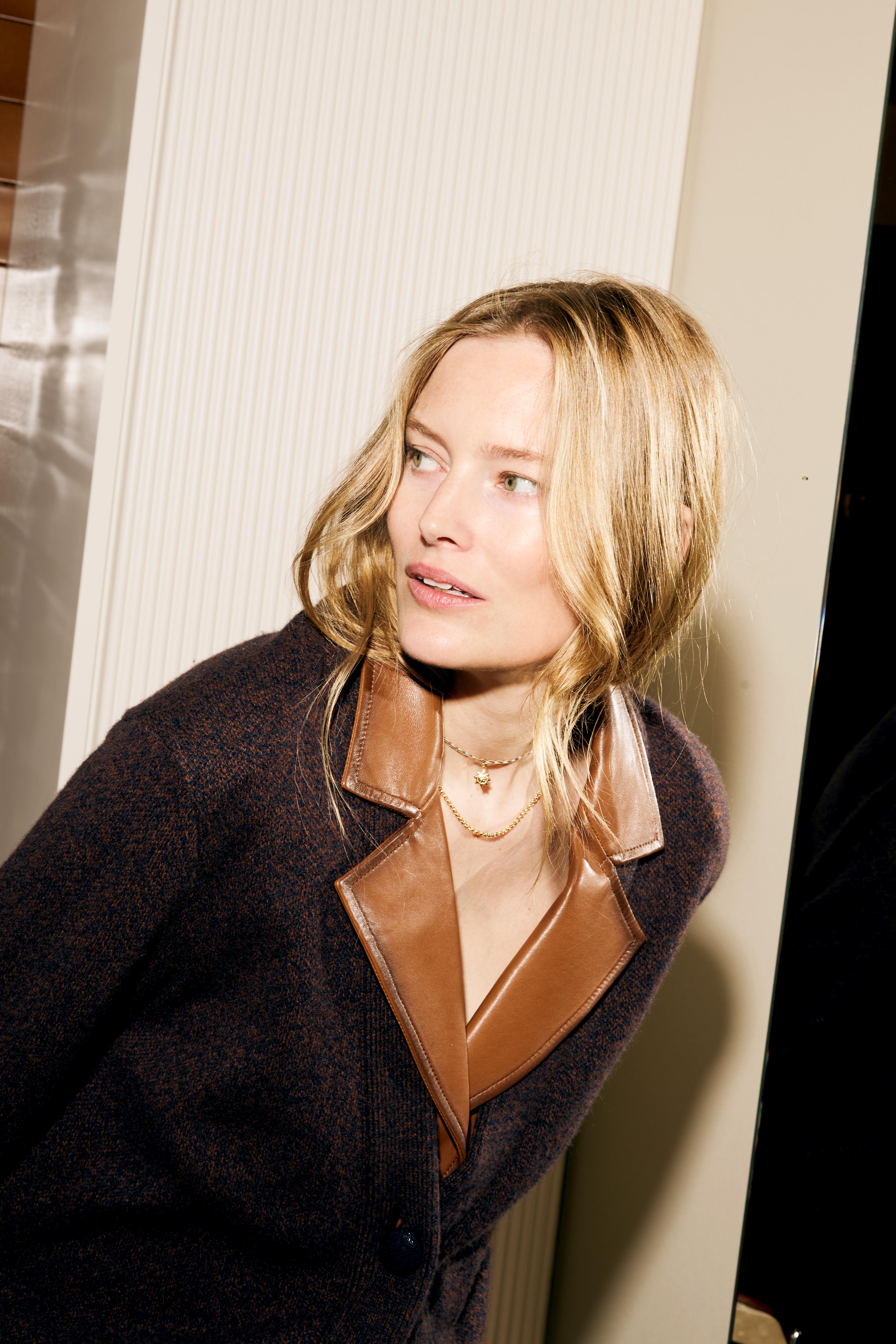 Shot by Anna Wegelin: Charlott Cordes at the new DOROTHEE SCHUMACHER Store in Hamburg wearing the DOROTHEE SCHUMACHER Fall/Winter 26 Collection