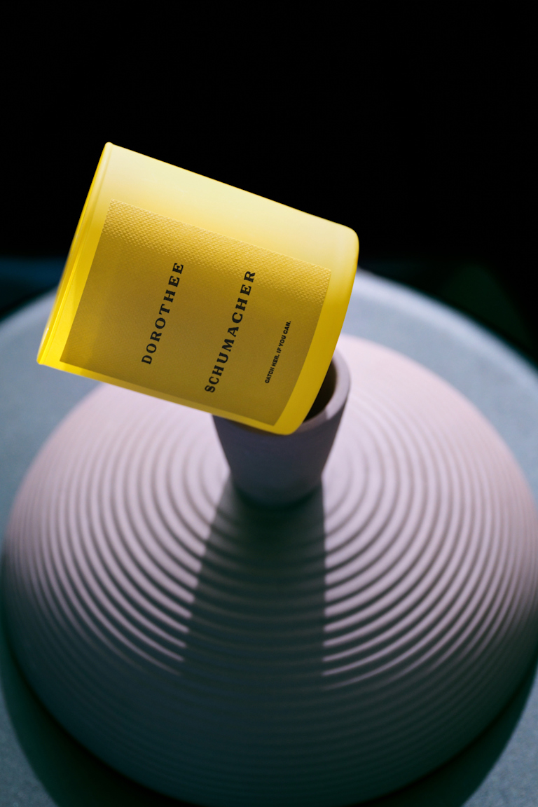 Gelb Vase schräg.jpg