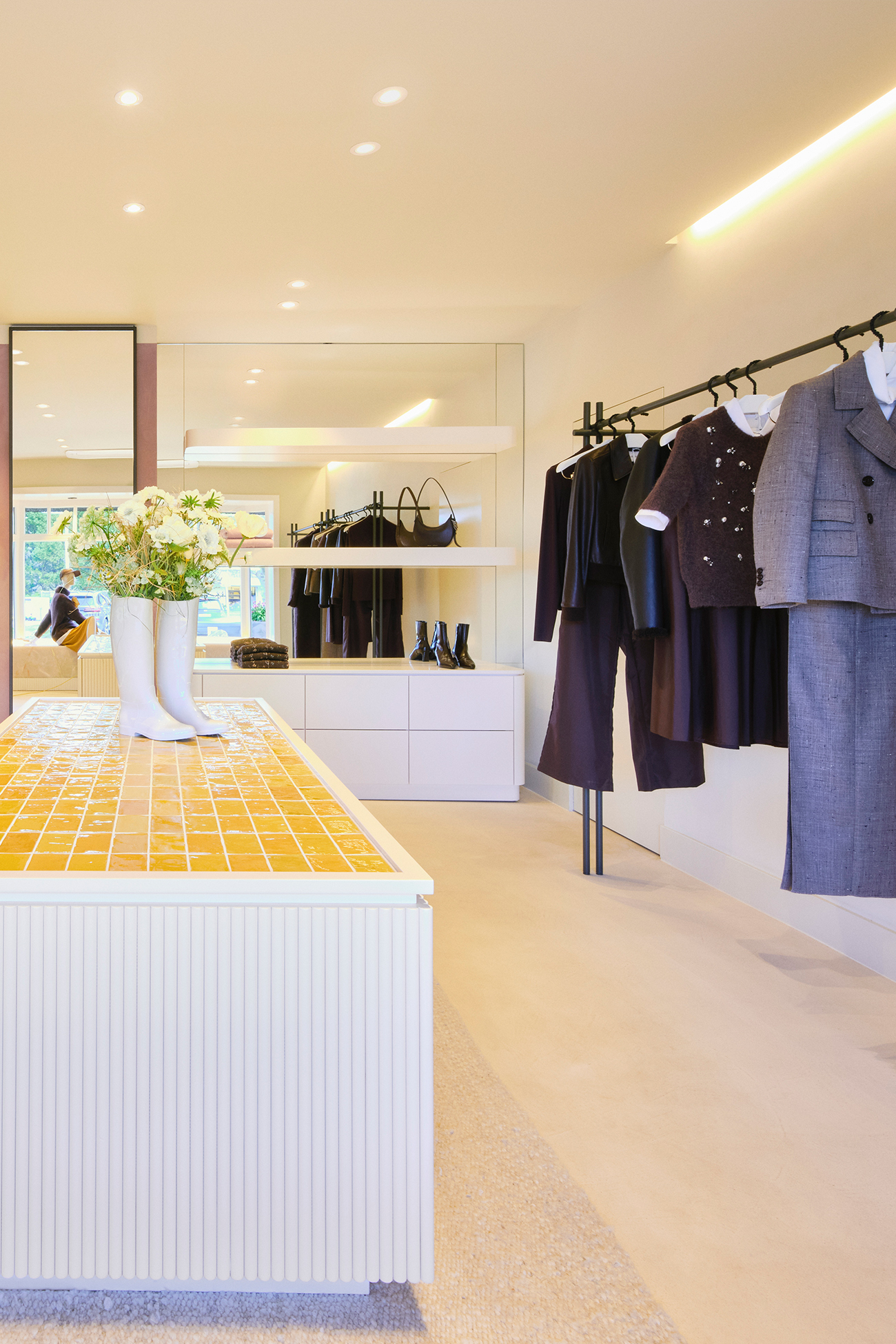 dorothee-schumacher-store-sylt-countertop.jpg