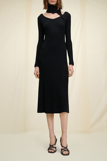 SMOOTH SILHOUETTES dress + scarf