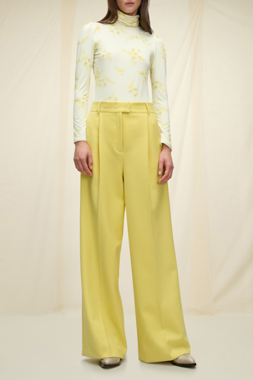 FLORAL MOVEMENT turtleneck