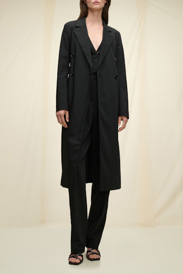 MODERN SOPHISTICATION coat