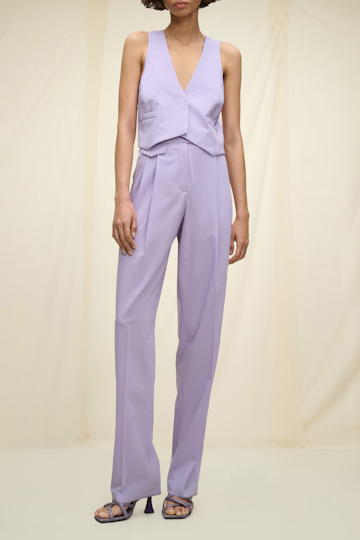 MODERN SOPHISTICATION vest