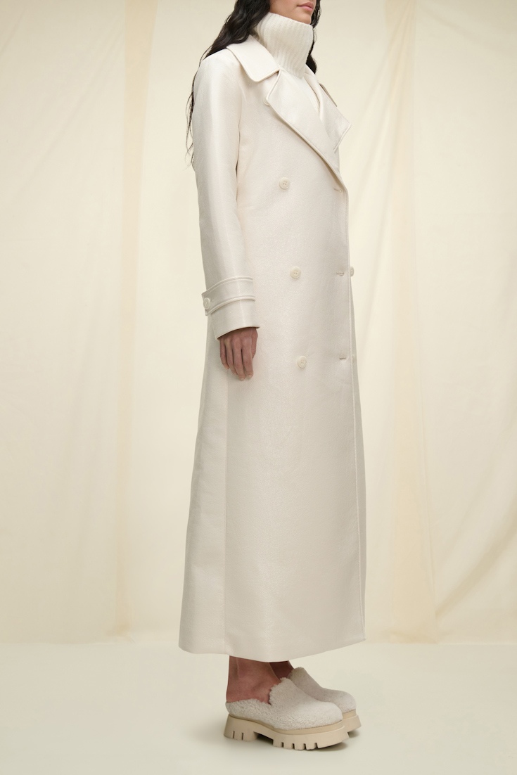 SHINY STATEMENT coat