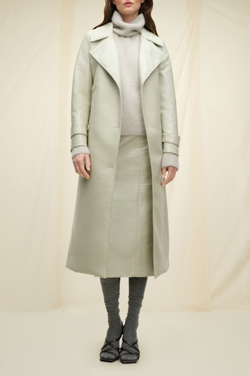 SHINY STATEMENT coat