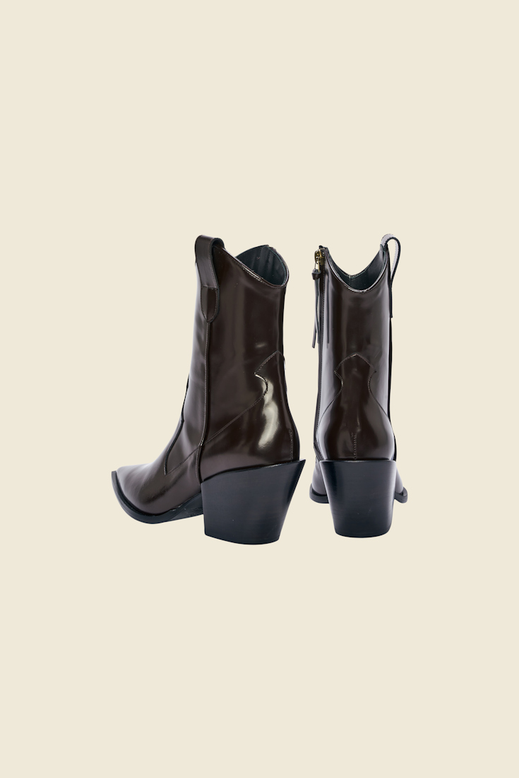GLOSSY AMBITION short western boot