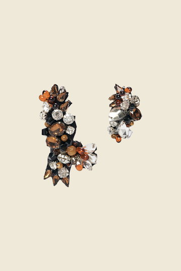 BE BEJEWELLED asymmetric earrings