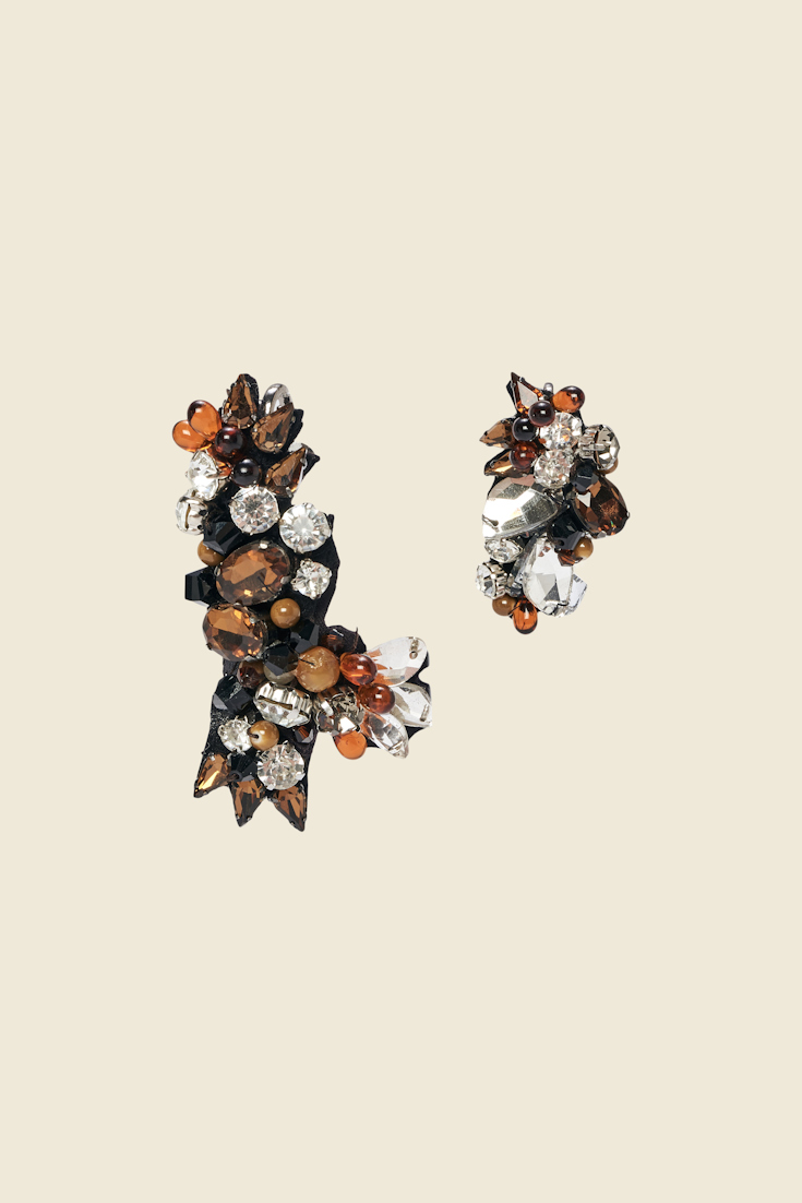 BE BEJEWELLED asymmetric earrings