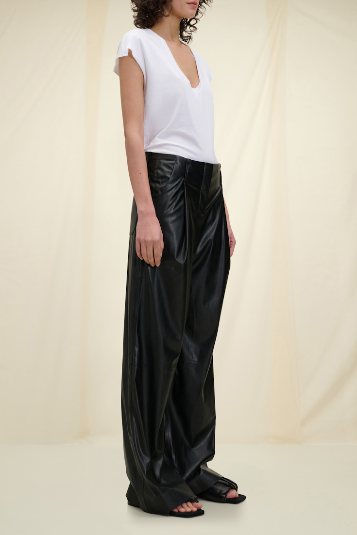 TOGETHERNESS v-neck