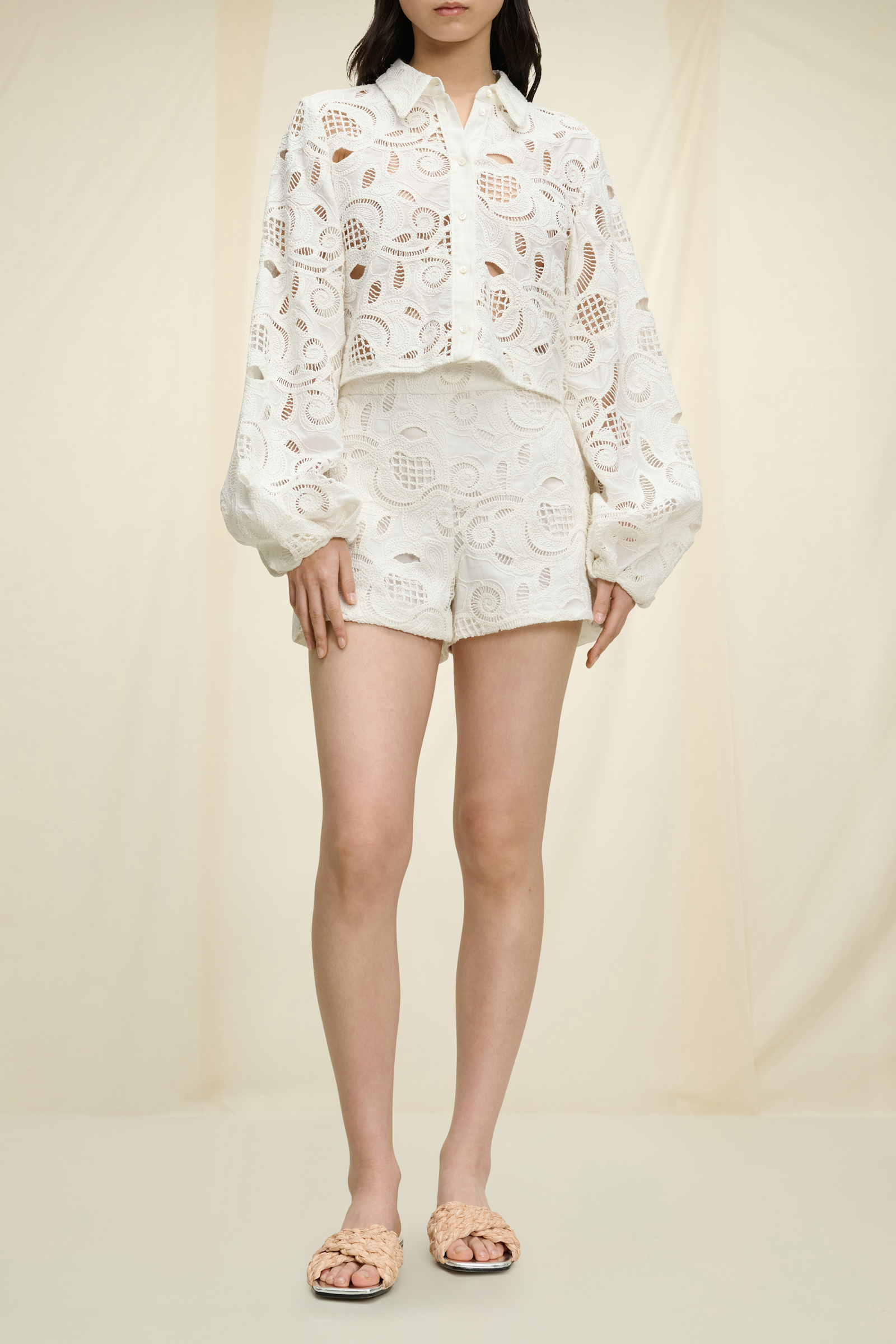 GENEROUS GAZE blouse