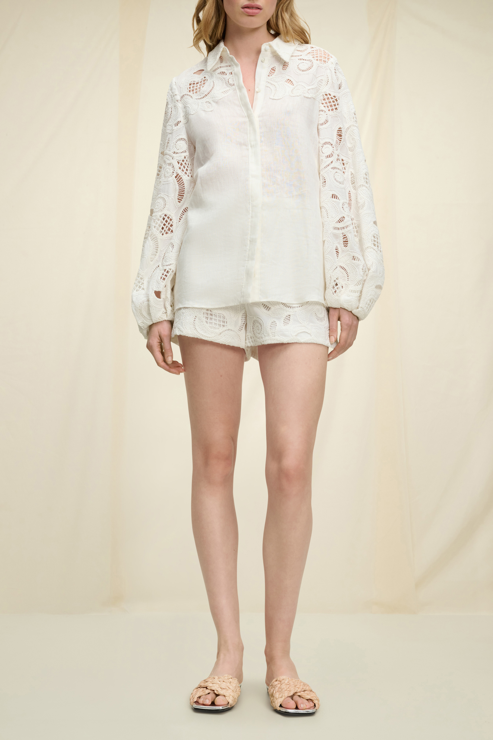 GENEROUS GAZE blouse