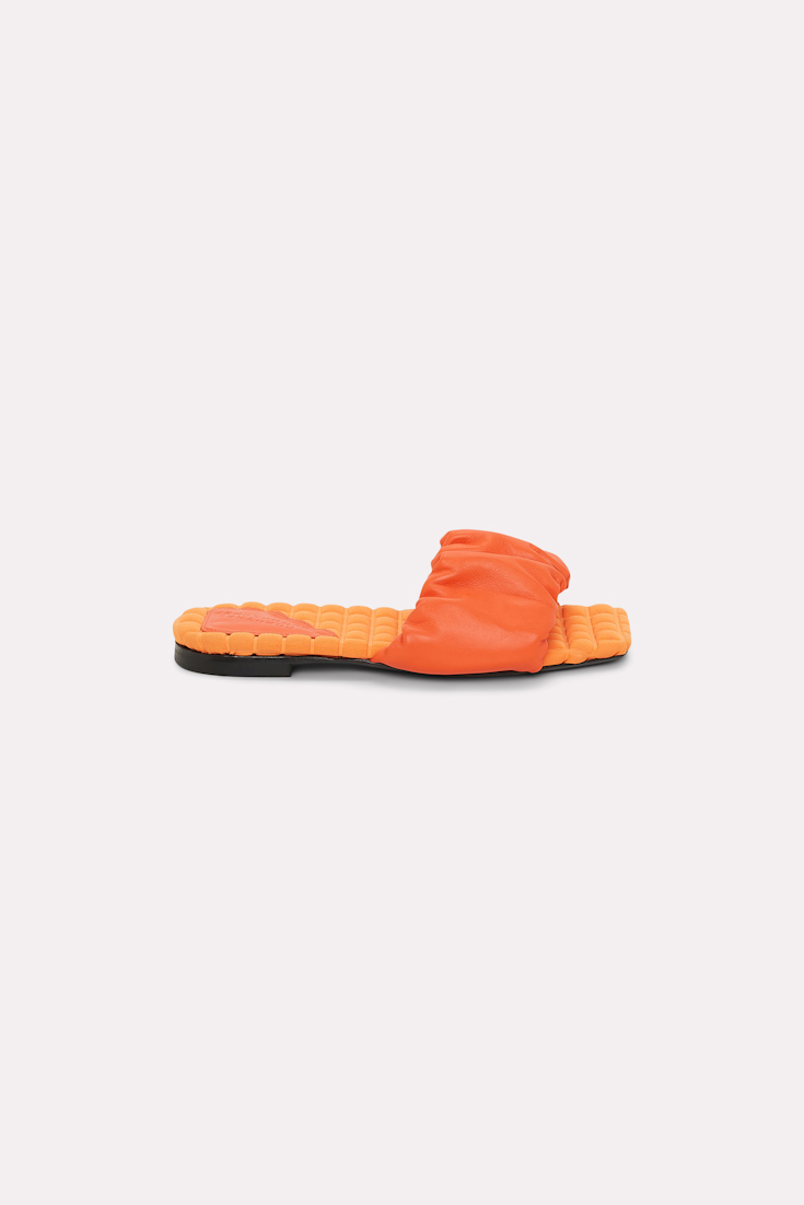 SPORTY FEMININITY sandal flat