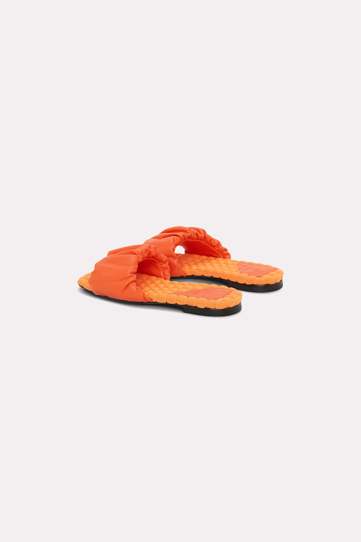 SPORTY FEMININITY sandal flat