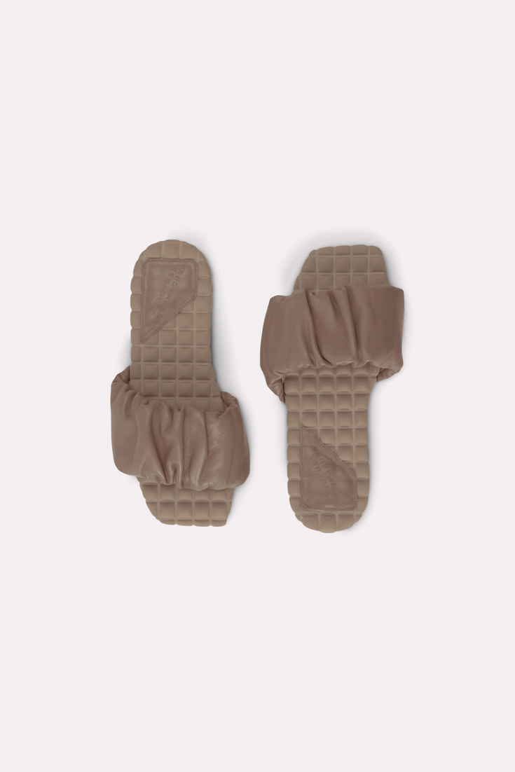 SPORTY FEMININITY sandal flat