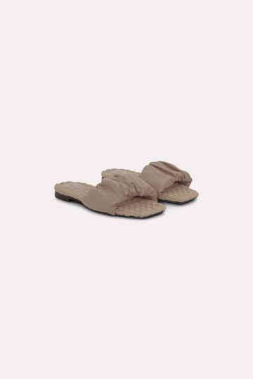 SPORTY FEMININITY sandal flat