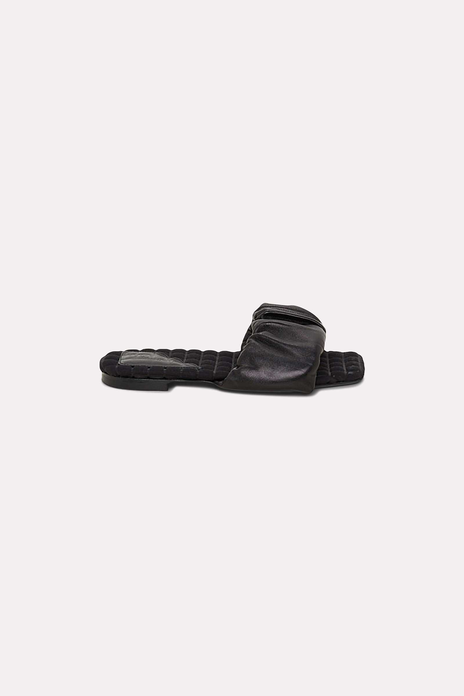 SPORTY FEMININITY sandal flat