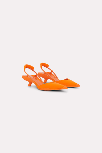 SPORTY CHIC Kitten Heel
