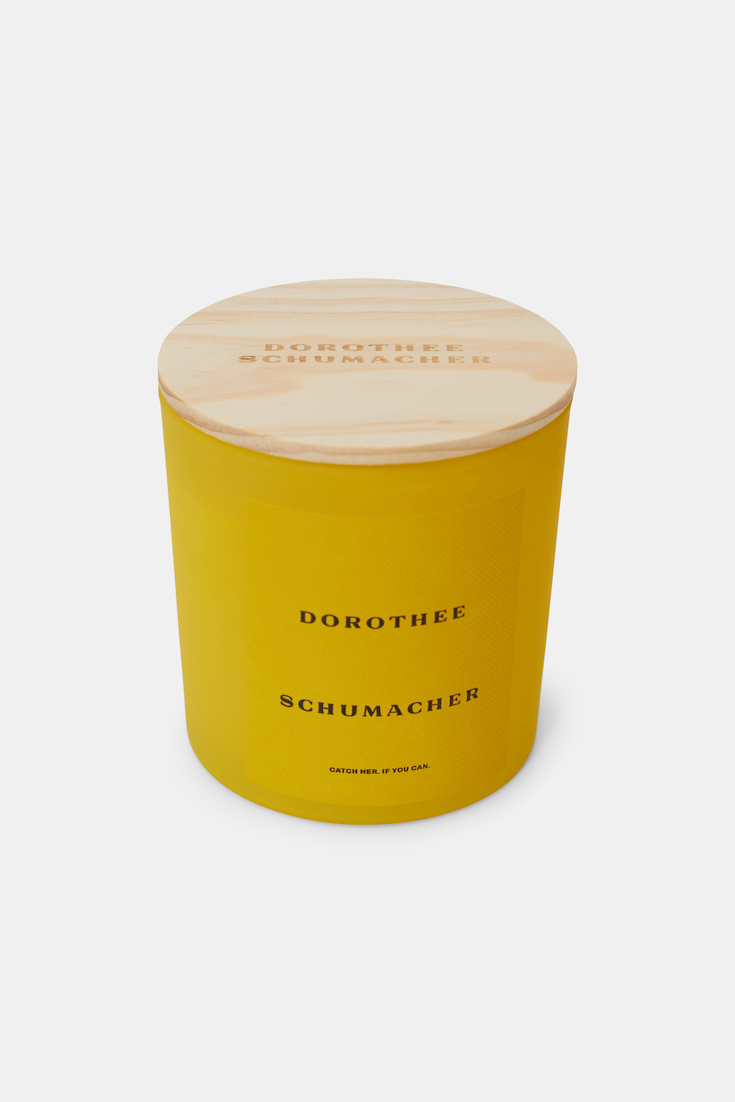 Dorothee Schumacher LARGE SCENTED SOY WAX CANDLE WITH WOODEN LID soft yellow