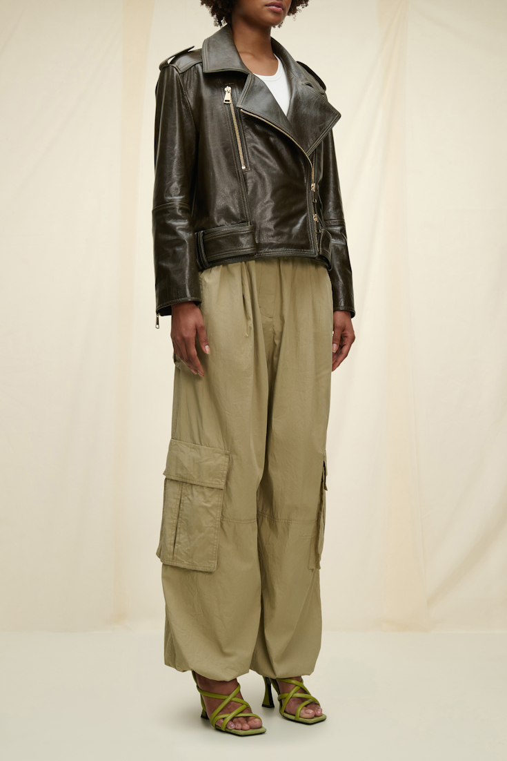 SLEEK STATEMENT jacket