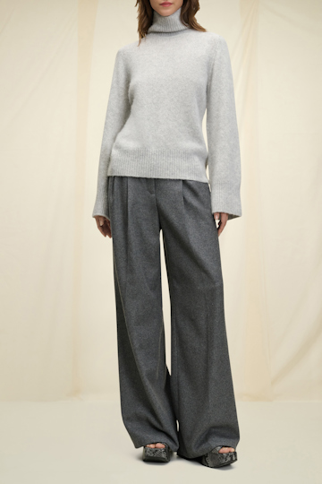 LUXURY ATTRACTION pullover