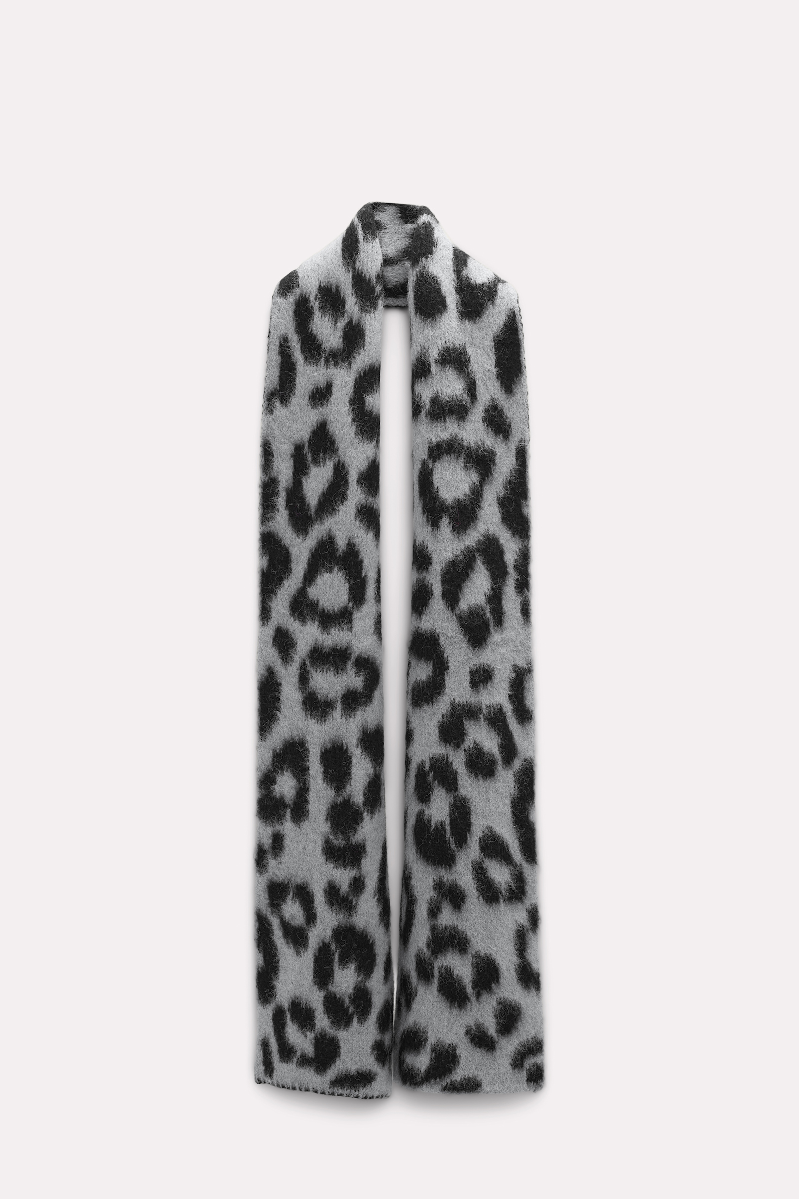 Dorothee Schumacher Scarf with a leopard print pattern black grey mix