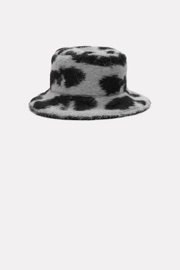 STRIKING LEOPARD hat