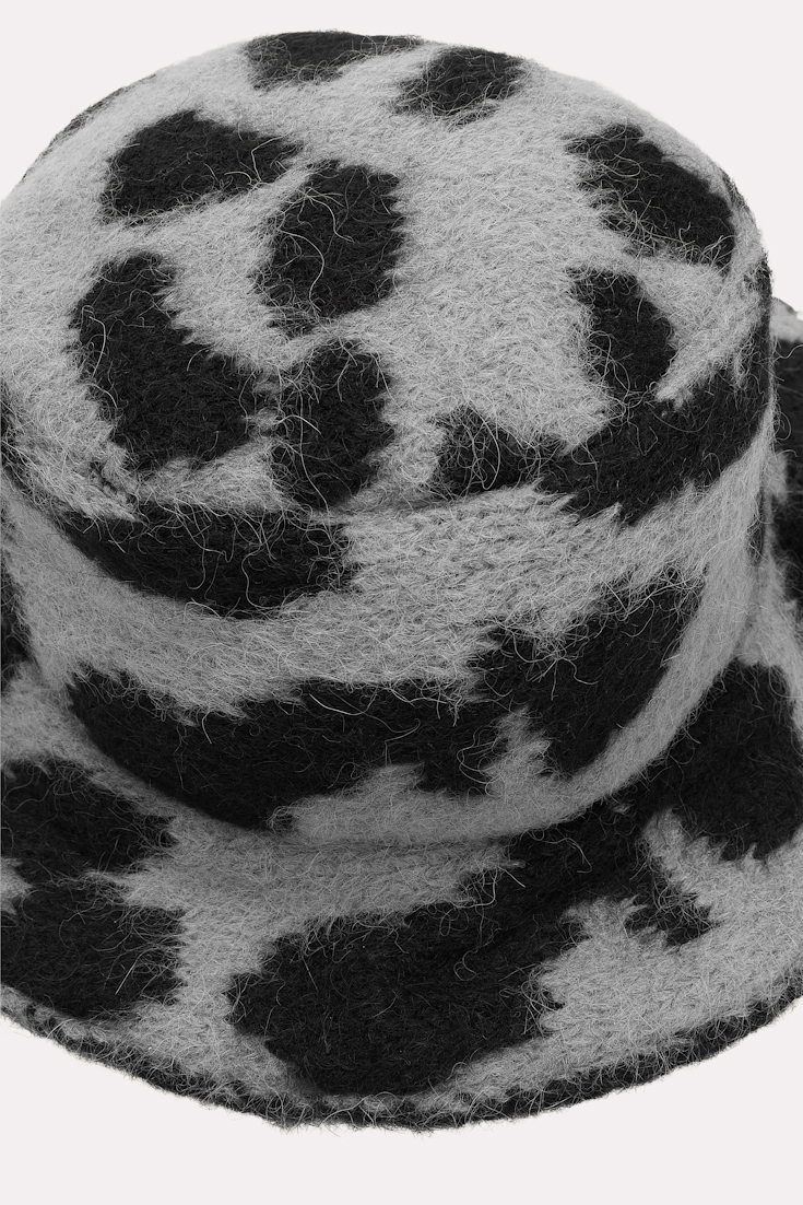 Dorothee Schumacher Hat with a leopard print pattern black grey mix