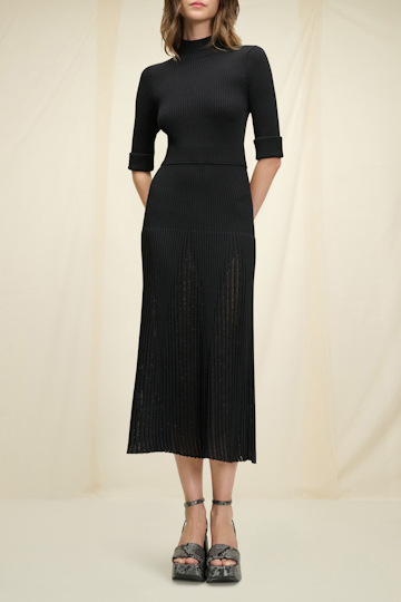 SLEEK PLISSEE dress