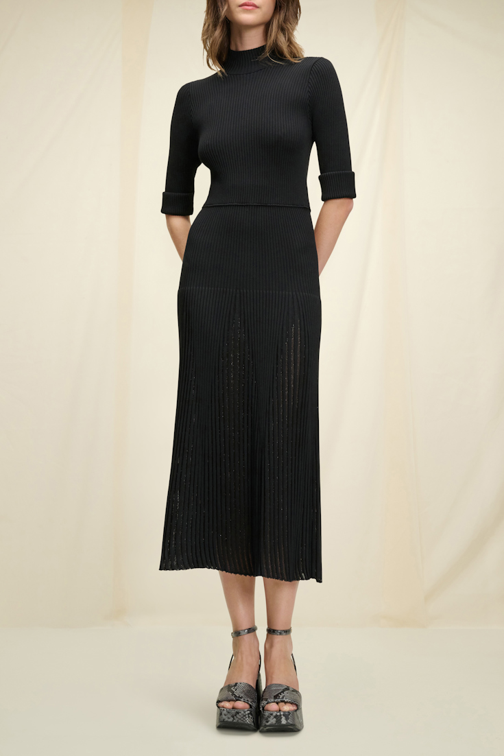 SLEEK PLISSEE dress