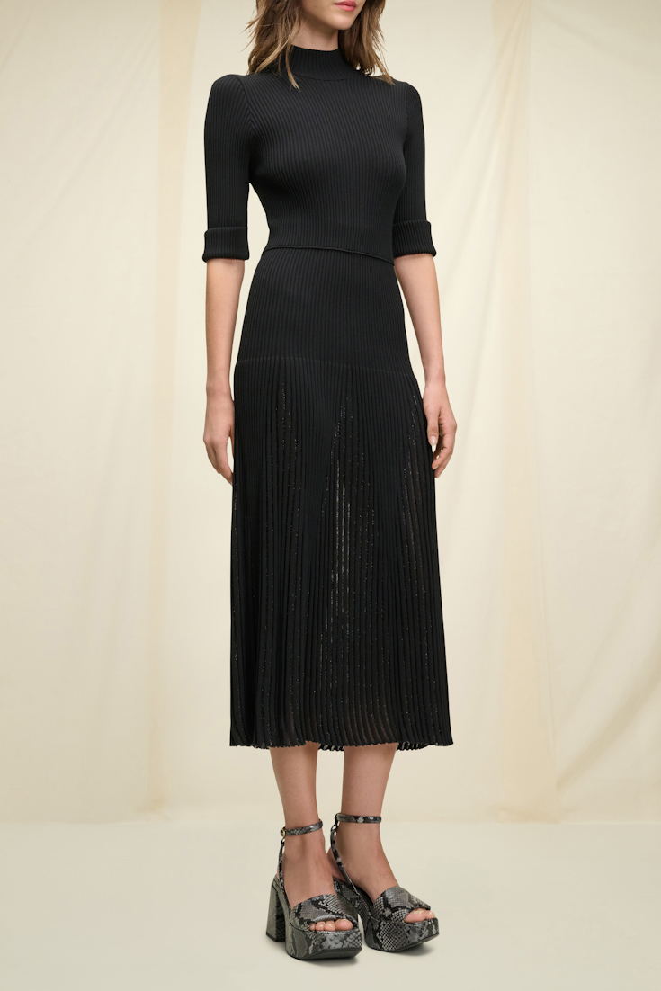 SLEEK PLISSEE dress