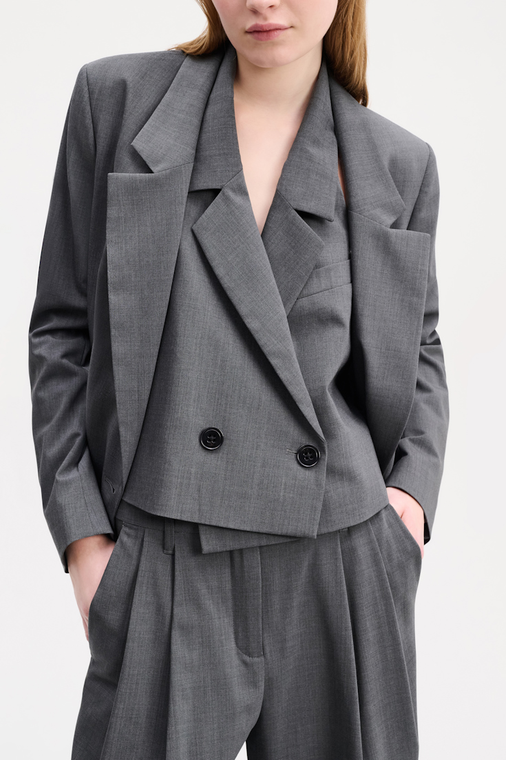 MODERN SOPHISTICATION waistcoat