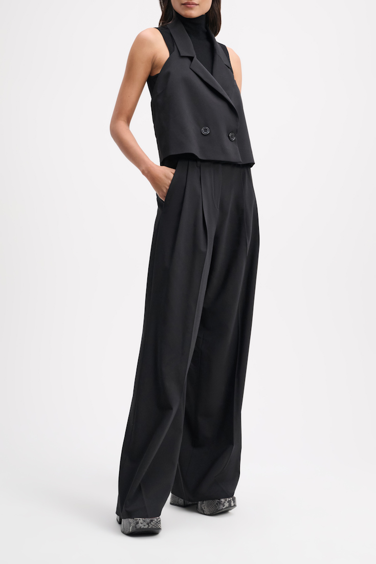 MODERN SOPHISTICATION waistcoat
