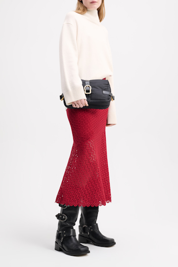 GRAPHIC PERFORMANCE skirt
