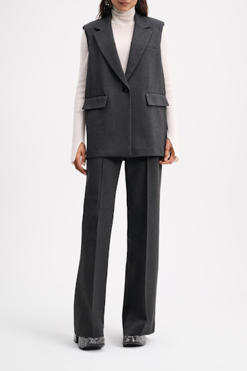 EMOTIONAL ESSENCE vest