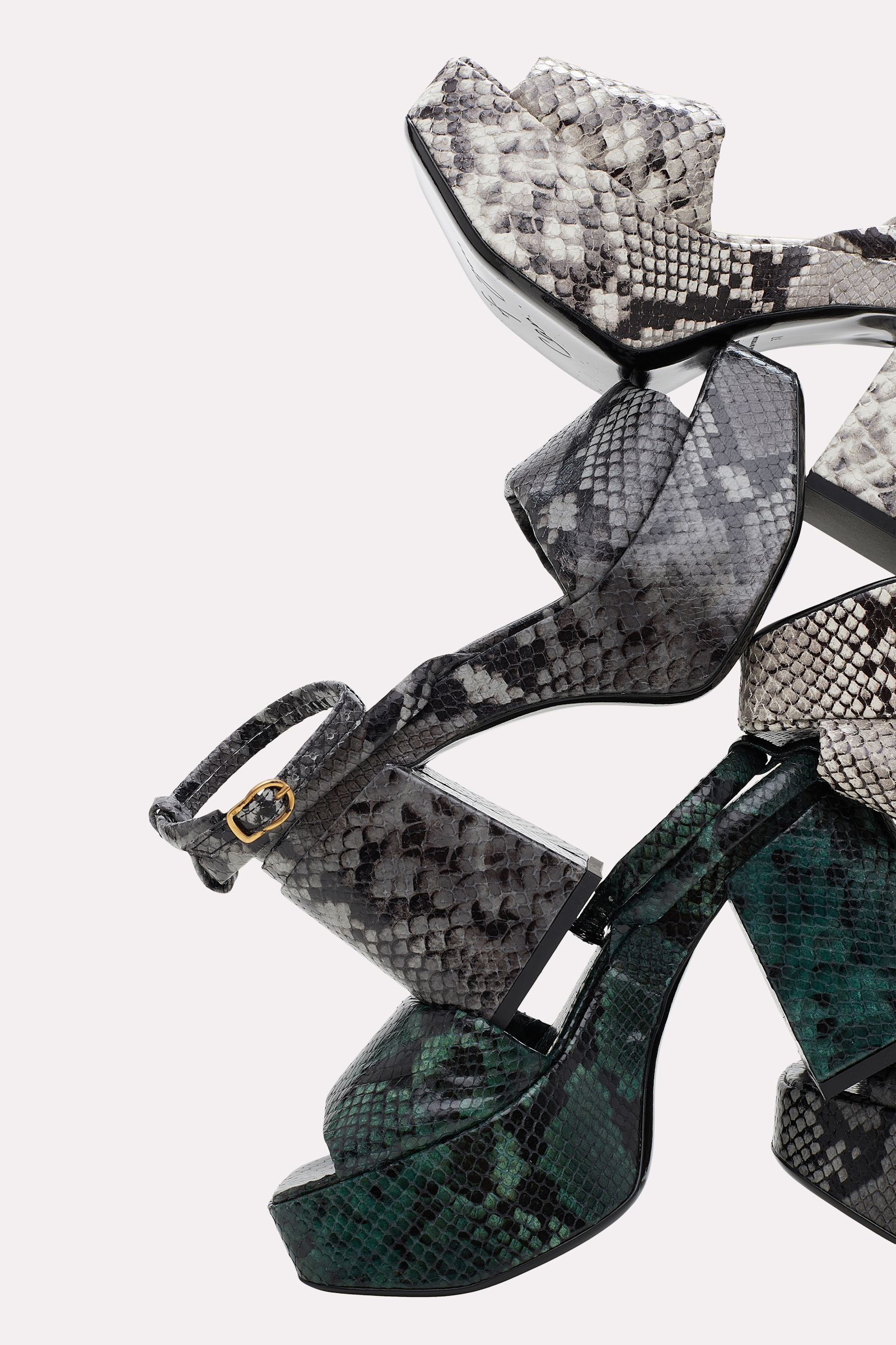 EXOTIC COOLNESS plato sandal