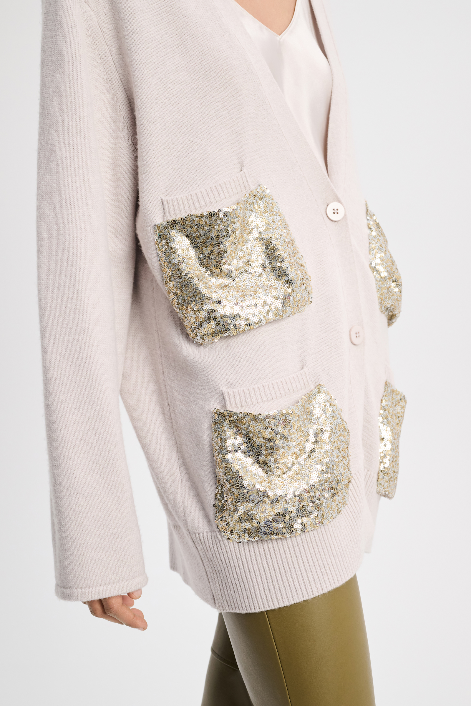 Dorothee Schumacher Cardigan with sequin pockets soft beige