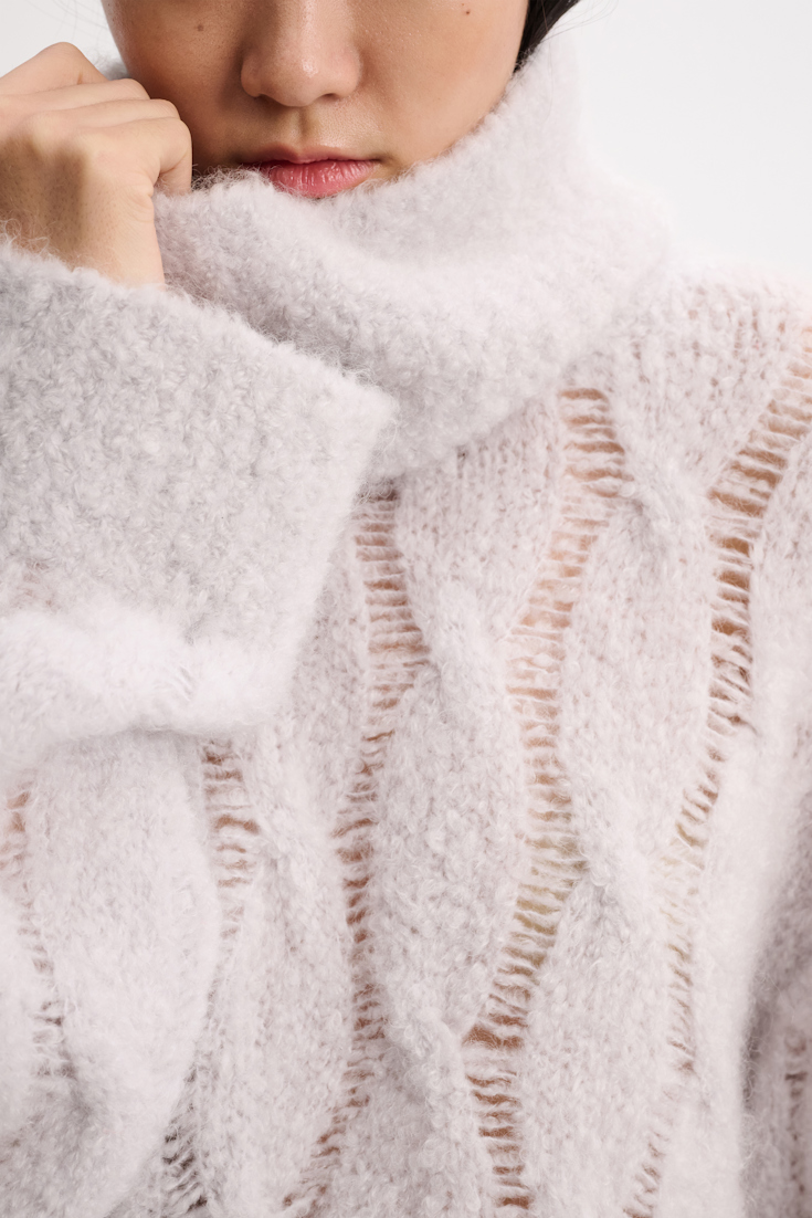 FLUFFY TOUCH snood