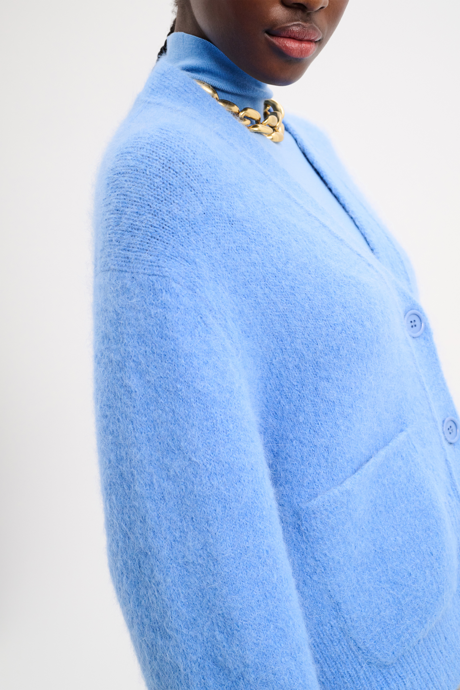 Dorothee Schumacher Cardigan mit aufgesetzten Taschen aus Alpakamix cornflower blue