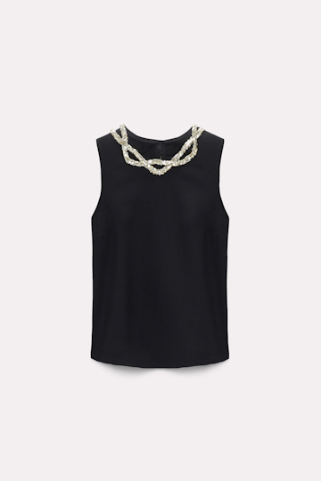 STRIKING COOLNESS top