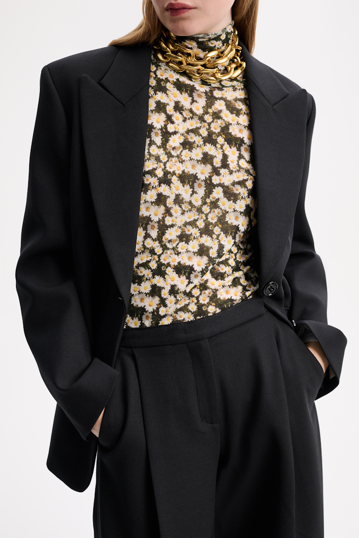 STRIKING COOLNESS jacket