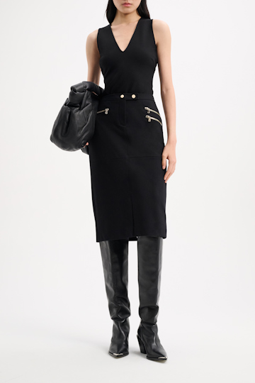 EMOTIONAL ESSENCE top