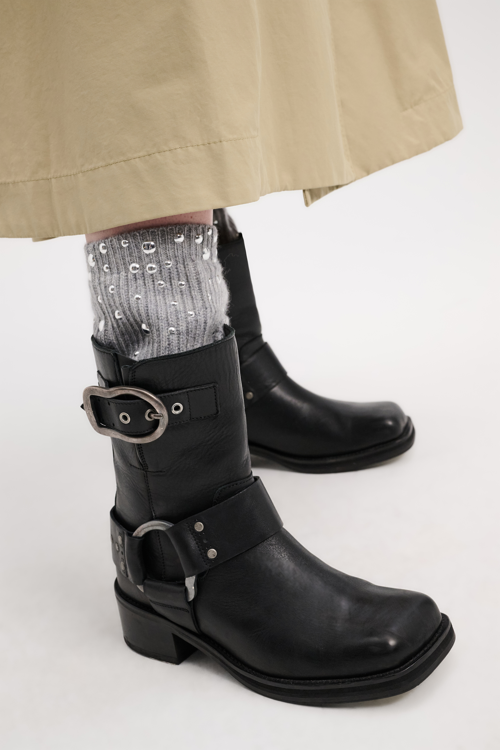 Dorothee Schumacher Stud-embellished cashmere leg warmers cool grey melange