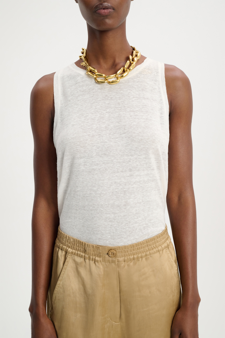Dorothee Schumacher Hemp tank top with pineapple embroidery at the nape shaded white