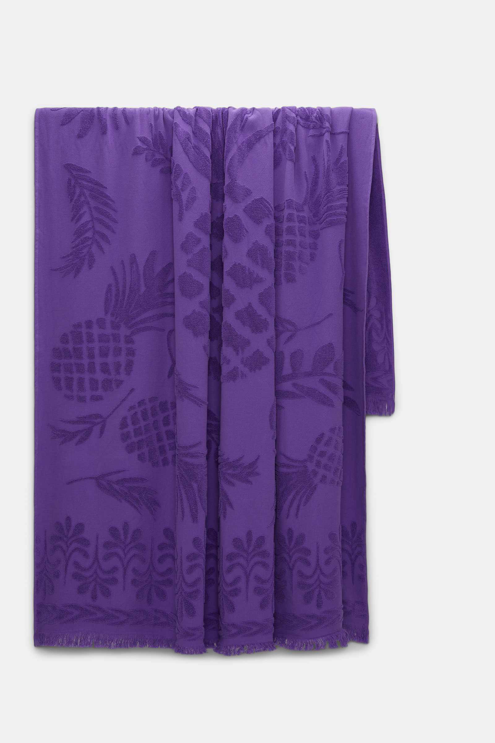Dorothee Schumacher Cotton towel with woven jacquard pineapple pattern purple